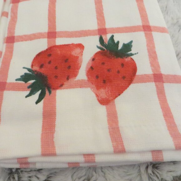 Strawberry Plaid Kitchen Hand Towels Set Of 2 New - Picture 3 of 5